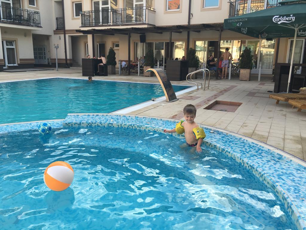 Palvile Apartmani Palić Exteriör bild